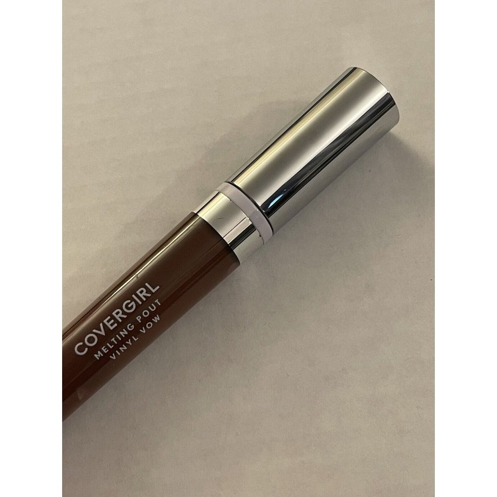 New Covergirl Melting Pout Vinyl Vow Hustle 250 OC4